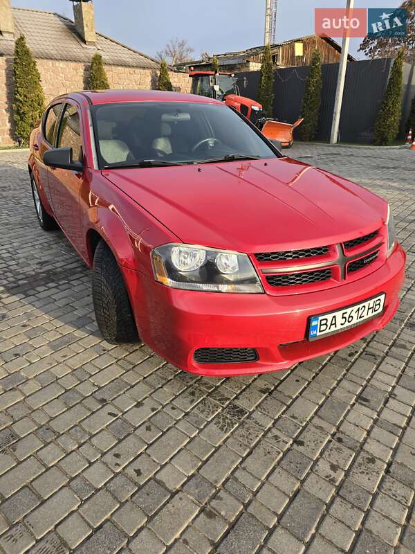Седан Dodge Avenger 2013 в Кропивницком