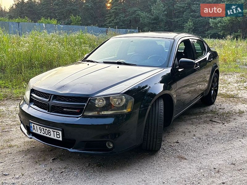 Седан Dodge Avenger 2012 в Обухові