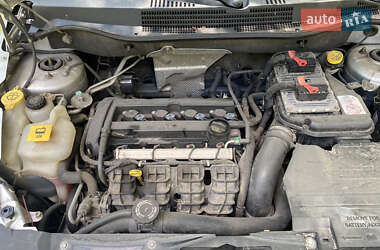Внедорожник / Кроссовер Dodge Caliber 2011 в 
