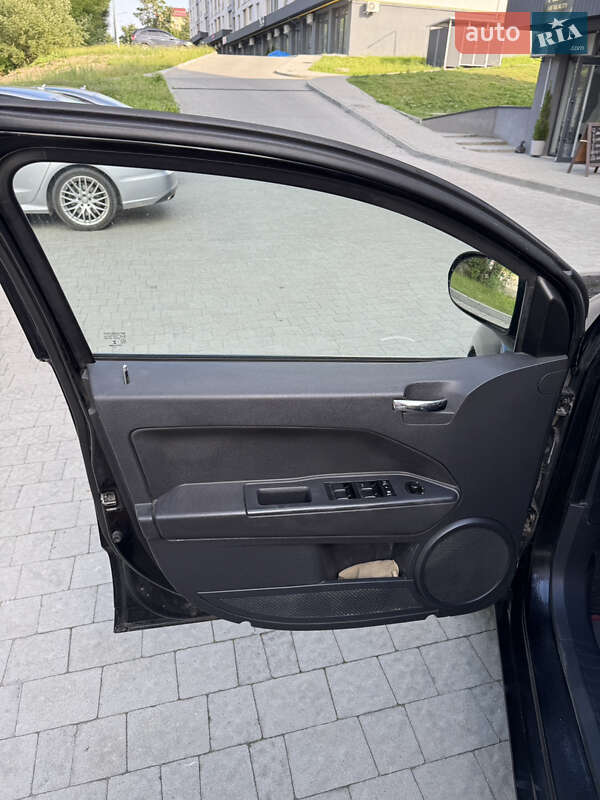 Внедорожник / Кроссовер Dodge Caliber 2008 в Новояворовске
