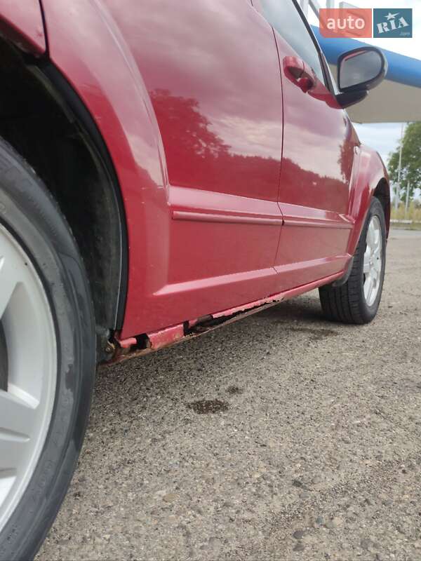 Позашляховик / Кросовер Dodge Caliber 2008 в Чернівцях