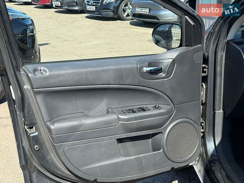 Позашляховик / Кросовер Dodge Caliber 2010 в Києві
