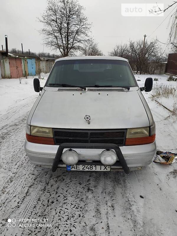 Минивэн Dodge Caravan 1986 в Терновке