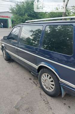 Минивэн Dodge Caravan 1990 в 