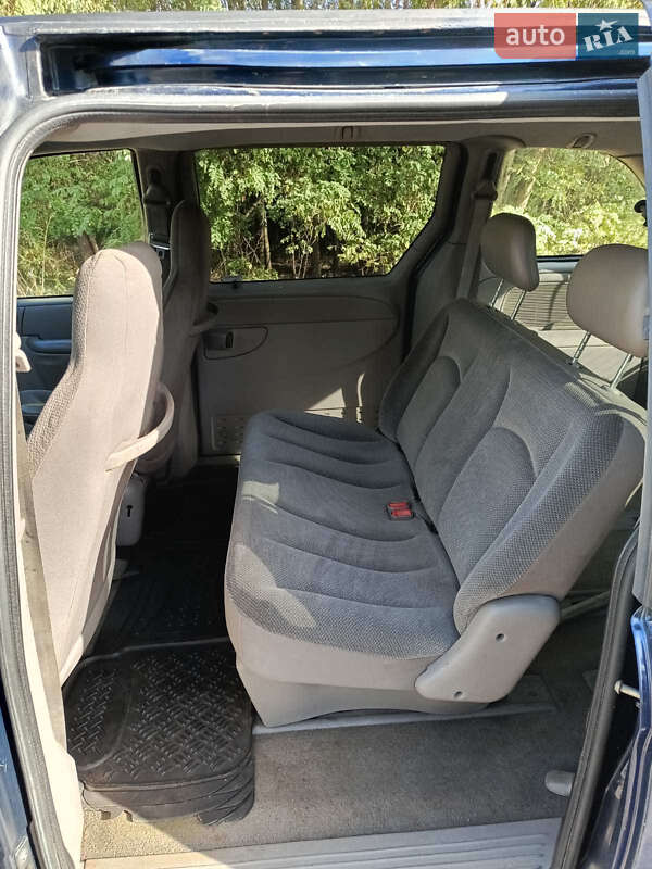 Минивэн Dodge Caravan 2002 в Кременчуге