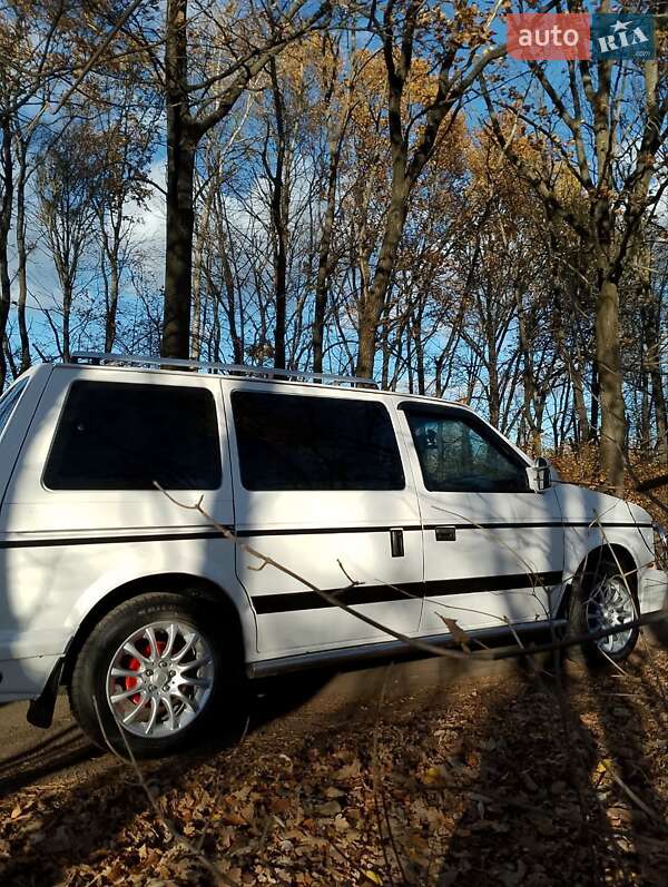 Мінівен Dodge Caravan 1990 в Житомирі фото 4 Мінівен Dodge Caravan 1990 в Житомирі