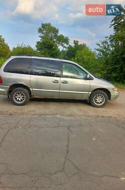 Минивэн Dodge Caravan 1996 в 