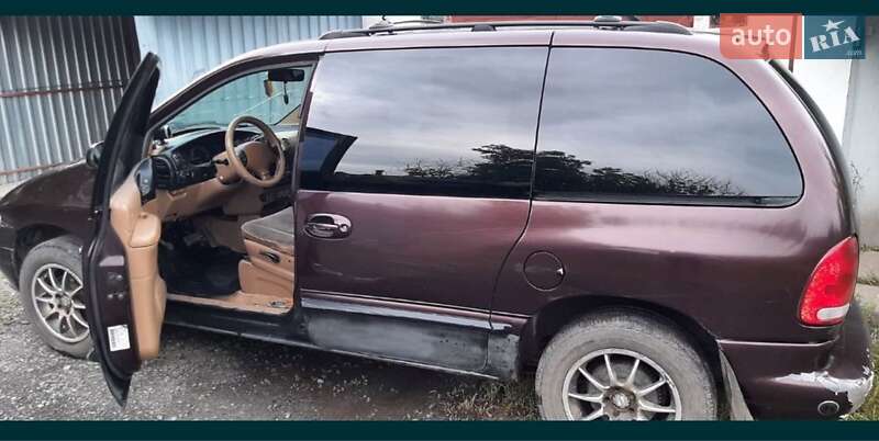 Мінівен Dodge Caravan 1997 в Кривому Розі