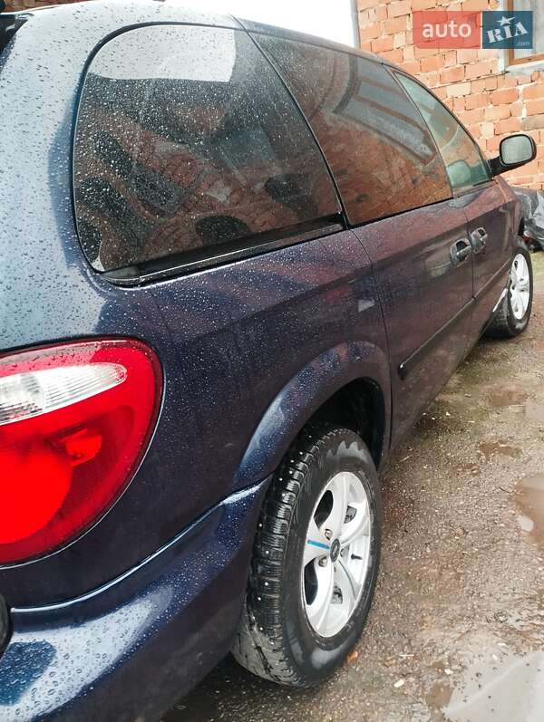 Минивэн Dodge Caravan 2005 в Кицмани