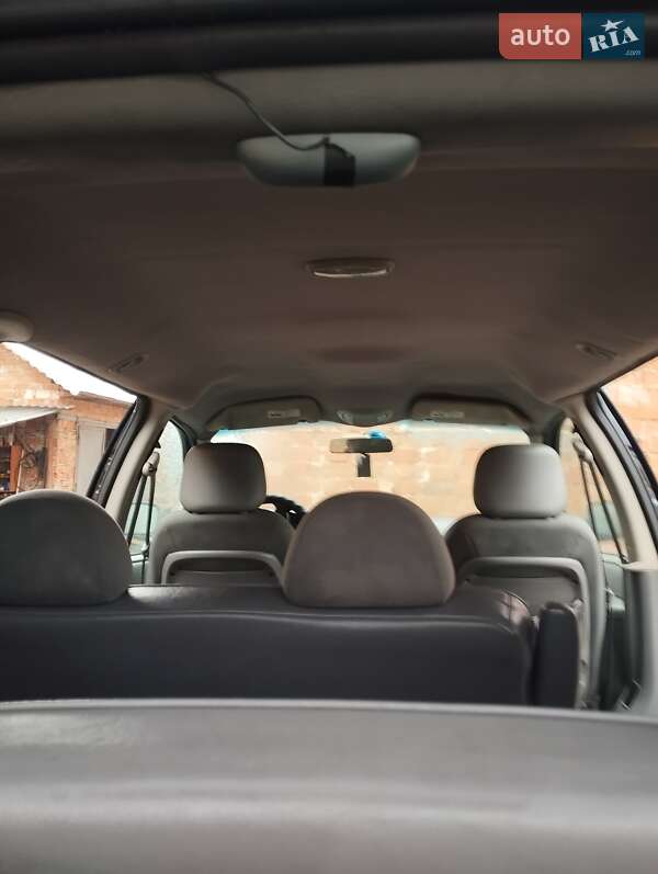 Минивэн Dodge Caravan 2005 в Кицмани