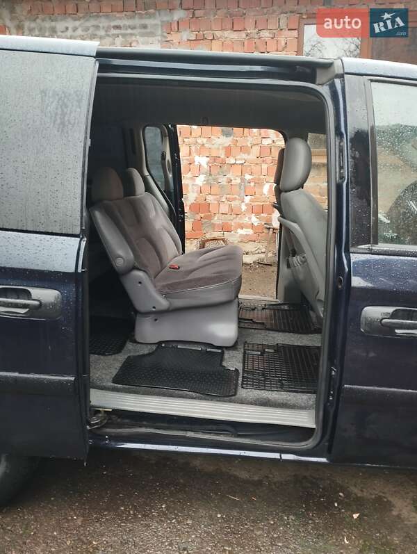 Минивэн Dodge Caravan 2005 в Кицмани