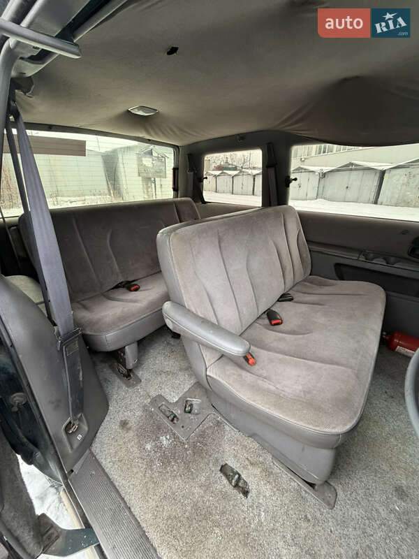 Минивэн Dodge Caravan 1995 в Киеве