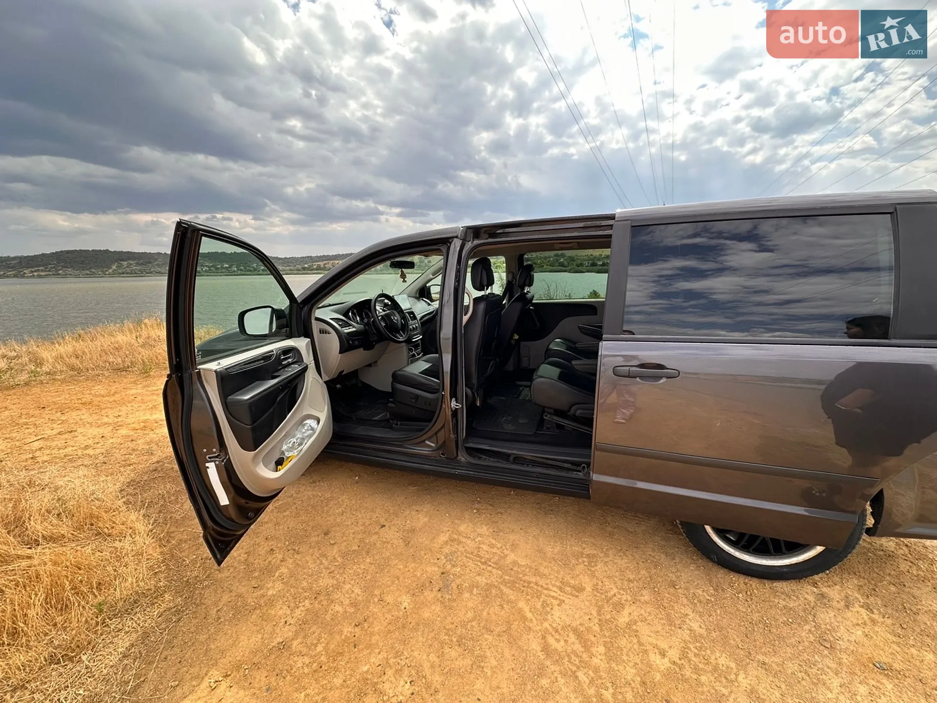 2015 Dodge Caravan - мініатюра 11