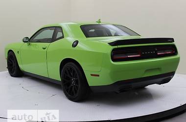 Купе Dodge Challenger 2017 в 
