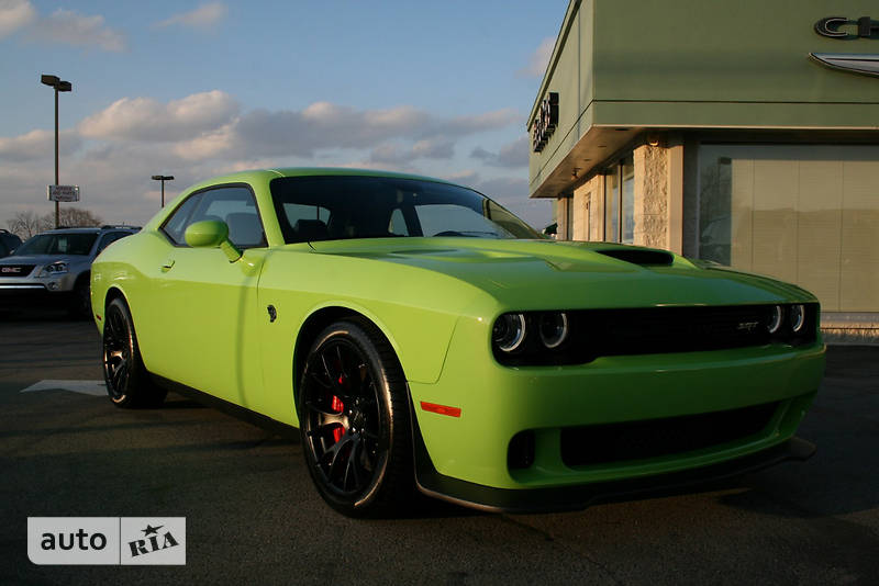 Купе Dodge Challenger 2017 в 