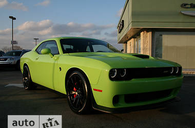 Купе Dodge Challenger 2017 в 
