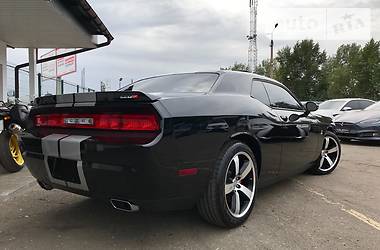 Седан Dodge Challenger 2014 в Киеве