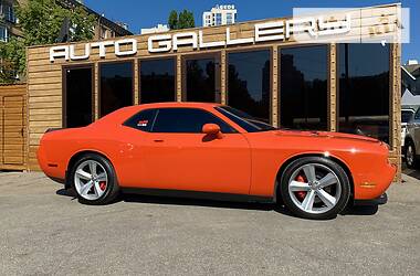 Купе Dodge Challenger 2010 в Києві