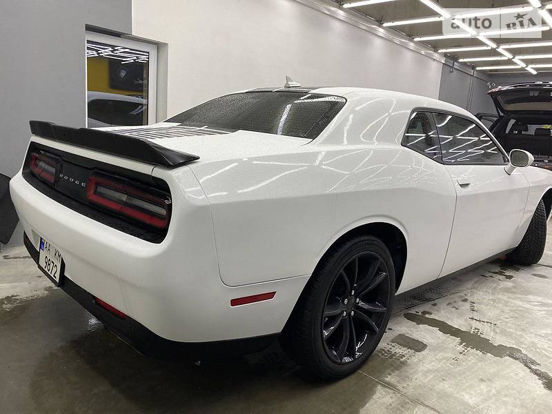 Купе Dodge Challenger 2015 в Киеве