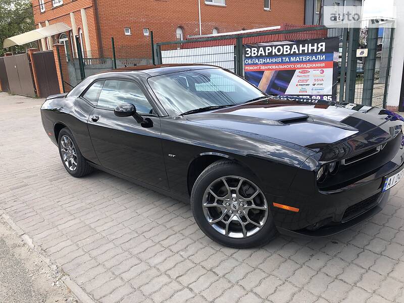 Купе Dodge Challenger 2017 в Києві