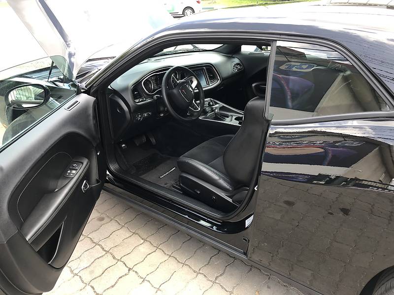 Купе Dodge Challenger 2017 в Києві