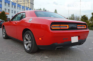 Купе Dodge Challenger 2016 в 