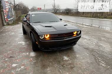 Купе Dodge Challenger 2016 в 