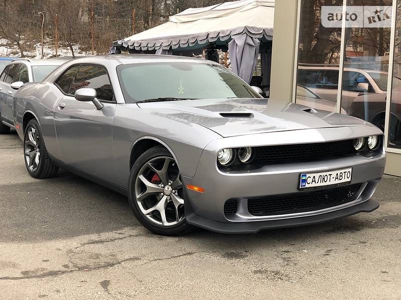 Купе Dodge Challenger 2016 в Києві