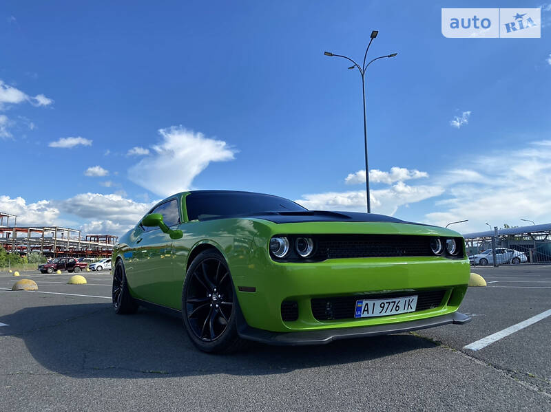 Купе Dodge Challenger 2017 в Киеве