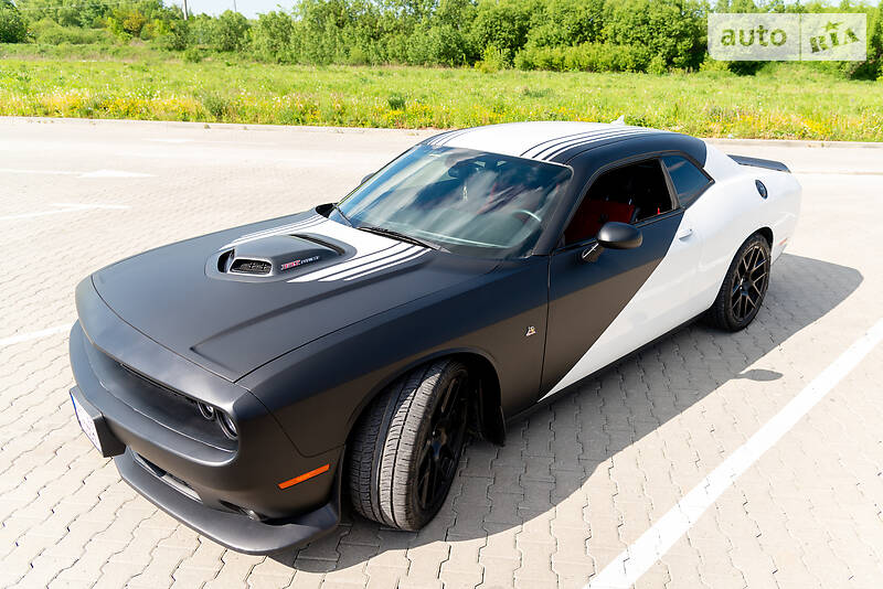 Купе Dodge Challenger 2016 в Ивано-Франковске