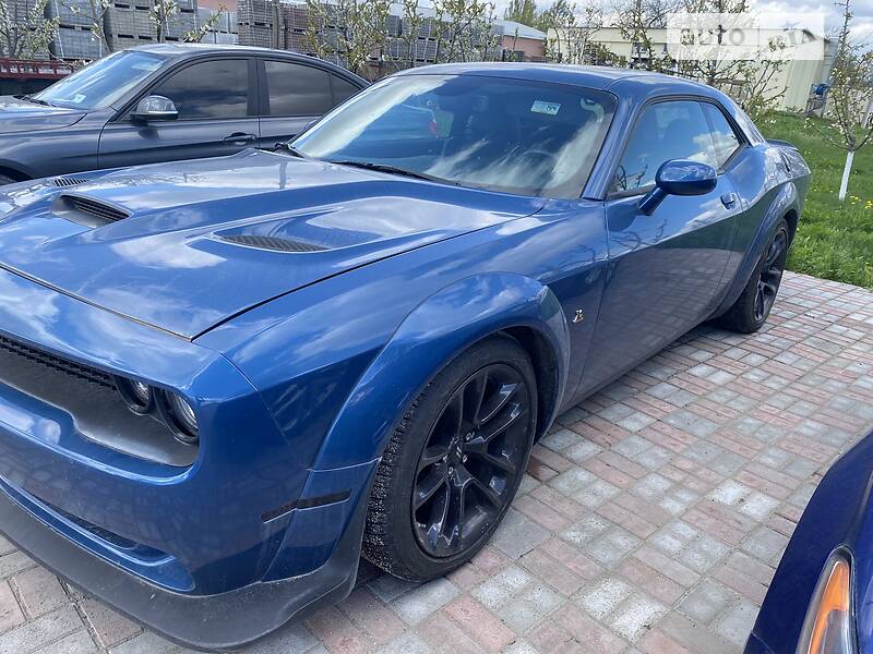 Купе Dodge Challenger 2020 в Перещепине