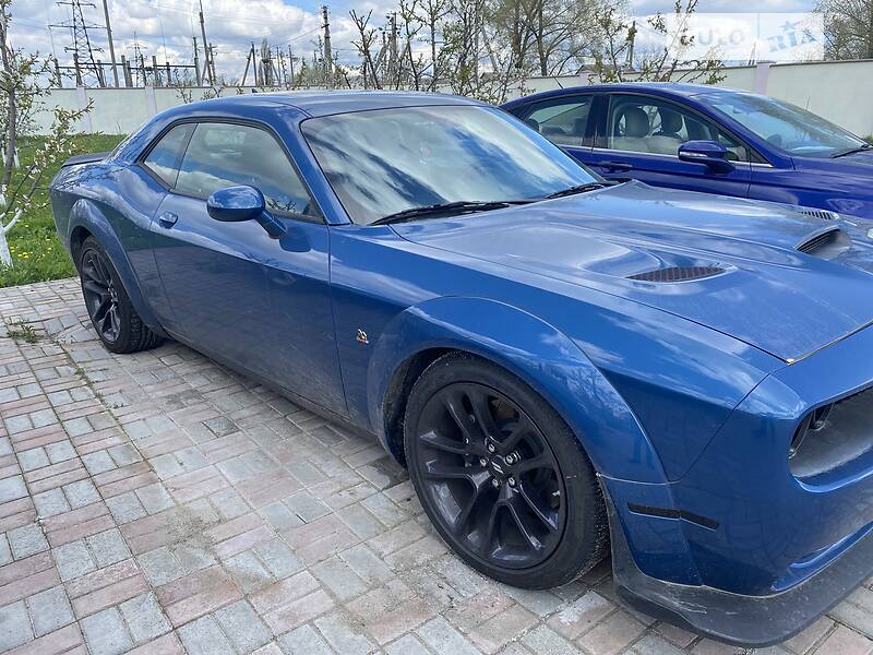 Купе Dodge Challenger 2020 в Перещепине