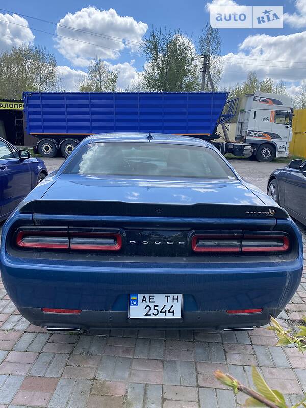 Купе Dodge Challenger 2020 в Перещепине