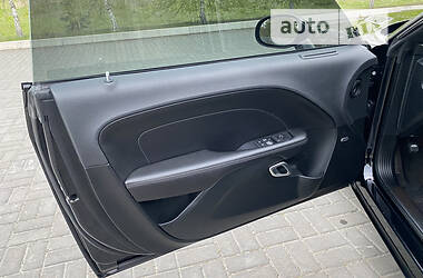 Купе Dodge Challenger 2017 в 