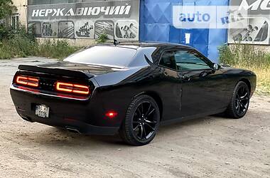 Купе Dodge Challenger 2015 в 