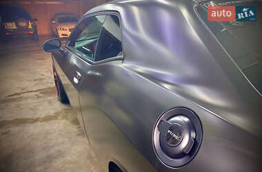 Купе Dodge Challenger 2018 в 