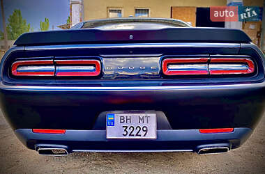 Купе Dodge Challenger 2018 в 