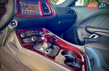 Купе Dodge Challenger 2018 в 