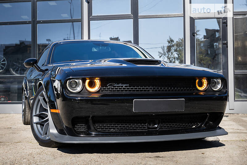 Купе Dodge Challenger 2018 в Киеве фото 36 Купе Dodge Challenger 2018 в Киеве