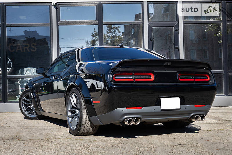 Купе Dodge Challenger 2018 в Киеве фото 28 Купе Dodge Challenger 2018 в Киеве