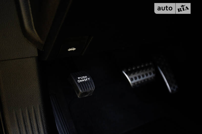 Купе Dodge Challenger 2018 в Киеве фото 50 Купе Dodge Challenger 2018 в Киеве