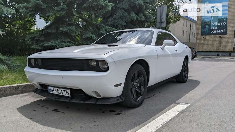 Купе Dodge Challenger 2014 в 