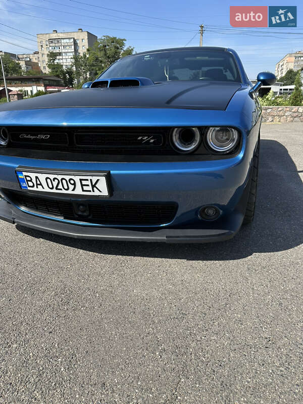 Купе Dodge Challenger 2020 в Кропивницькому