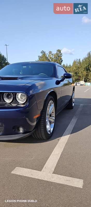 Купе Dodge Challenger 2014 в Киеве