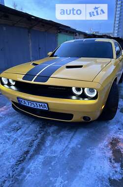 Купе Dodge Challenger 2017 в 