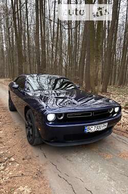 Купе Dodge Challenger 2017 в Львові