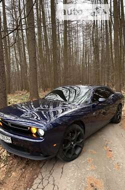 Купе Dodge Challenger 2017 в Львові