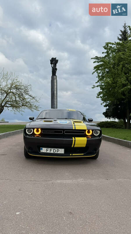 Купе Dodge Challenger 2018 в Житомире