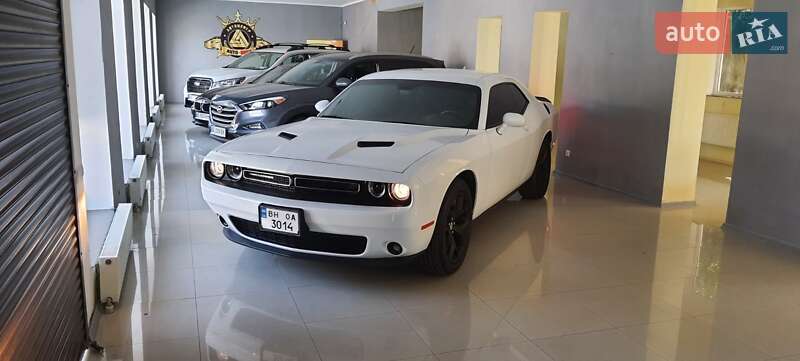 Купе Dodge Challenger 2016 в Киеве