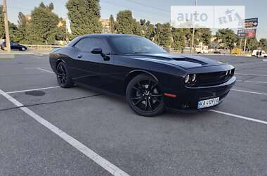 Купе Dodge Challenger 2016 в Києві